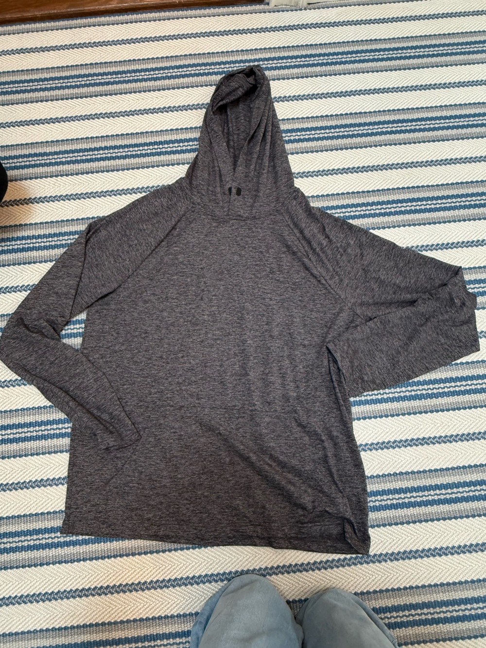 ALO Yoga Heathered Dark Gray Pullover Top